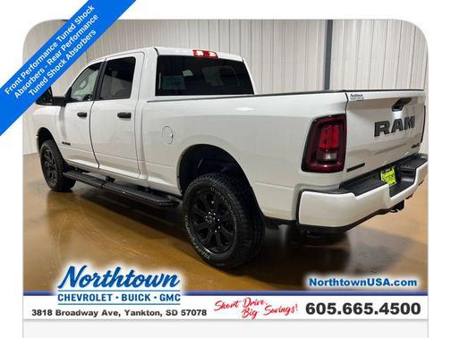 Bright White Clearcoat 2026 RAM 2500 Big Horn Crew Cab 4x4 6'4' Box