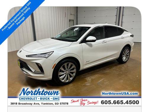 White Frost Tricoat 2024 Buick Envista Avenir FWD