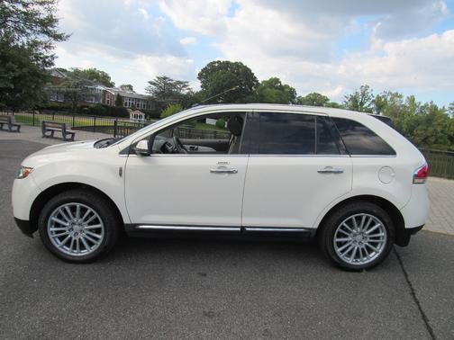 2013 Lincoln MKX Base