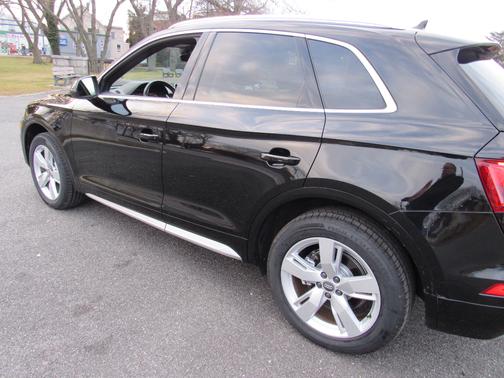 2018 Audi Q5 2.0T Premium Plus