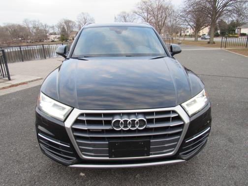 2018 Audi Q5 2.0T Premium Plus