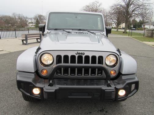 SILVER 2015 Jeep Wrangler Unlimited Sahara