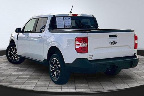 OXFORD WHITE 2024 Ford Maverick LARIAT