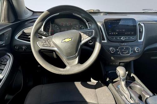 2022 Chevrolet Malibu LS W/1FL