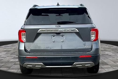 CARBONIZED GRAY METALLIC 2023 Ford Explorer XLT