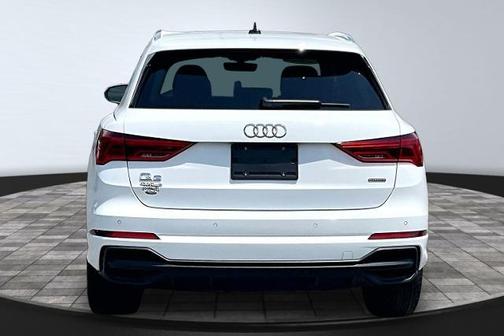 Arkona White 2024 Audi Q3 45 S LINE QUATTRO PREMIUM