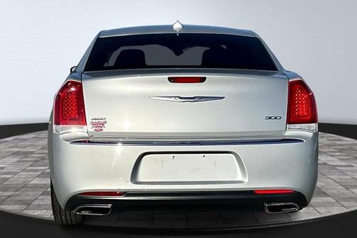 2019 Chrysler 300 LIMITED