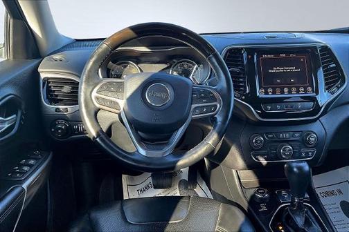 2019 Jeep Cherokee OVERLAND