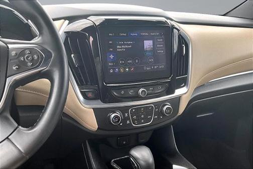 Mosaic Black Metallic 2023 Chevrolet Traverse LT CLOTH