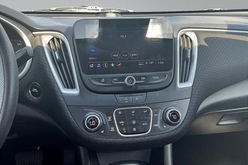 Summit White 2024 Chevrolet Malibu LT W/1LT