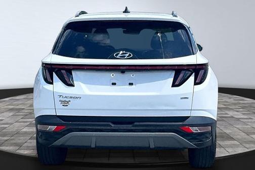 White Pearl 2024 Hyundai TUCSON LIMITED