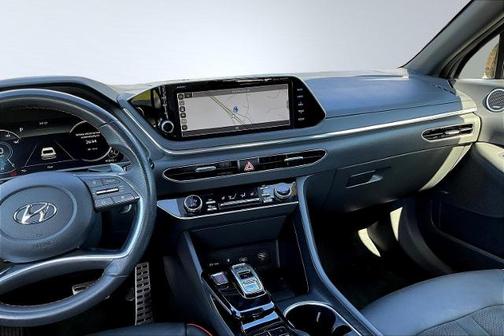 2022 Hyundai SONATA SEL PLUS