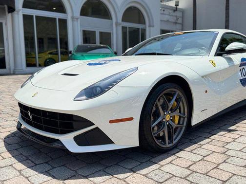 2015 Ferrari F12berlinetta Base