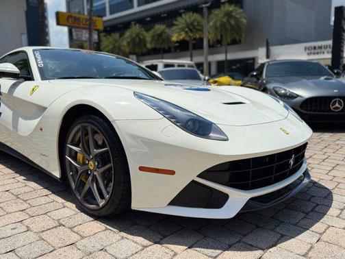 2015 Ferrari F12berlinetta Base
