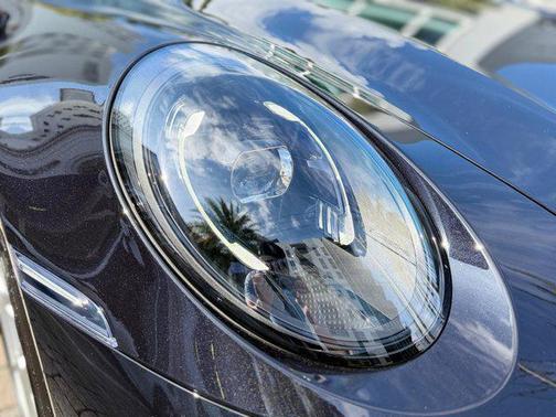 2025 Porsche 911 Carrera