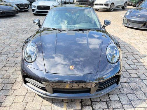 2025 Porsche 911 Carrera