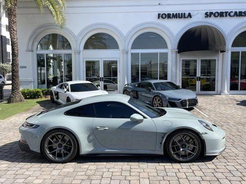 2024 Porsche 911 S/T