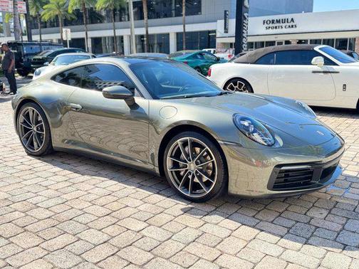 2022 Porsche 911 Carrera