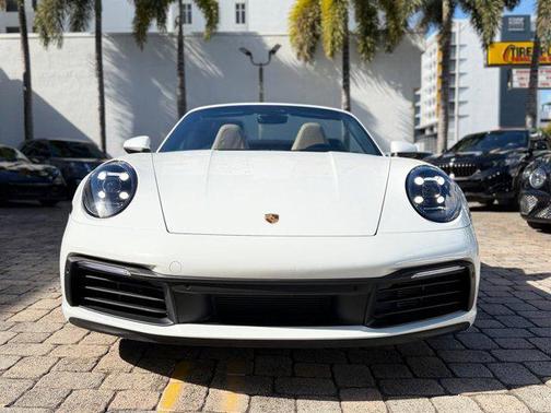 2024 Porsche 911 Carrera