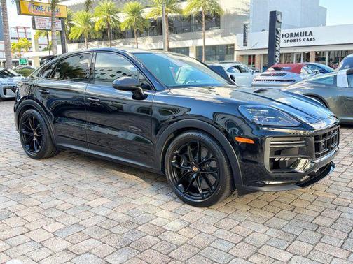 2025 Porsche Cayenne Turbo GT