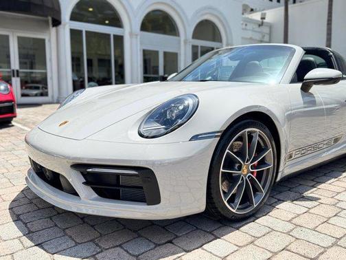 2024 Porsche 911 Targa 4S