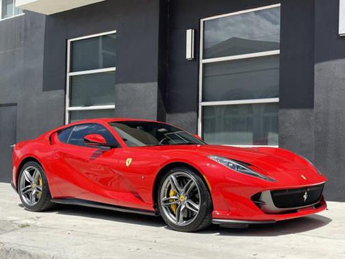 2019 Ferrari 812 Superfast Base