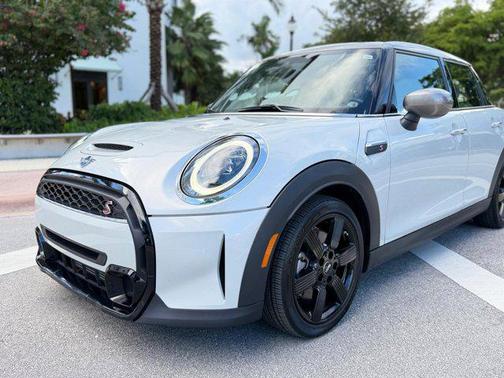 2022 MINI Hardtop Cooper S