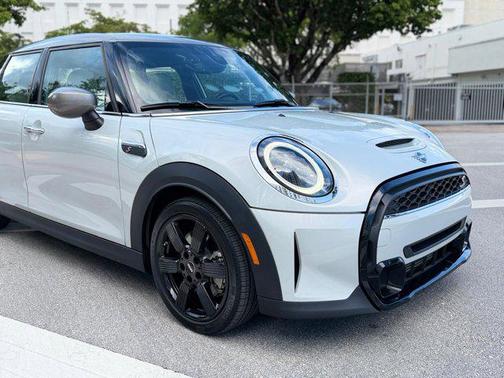 2022 MINI Hardtop Cooper S