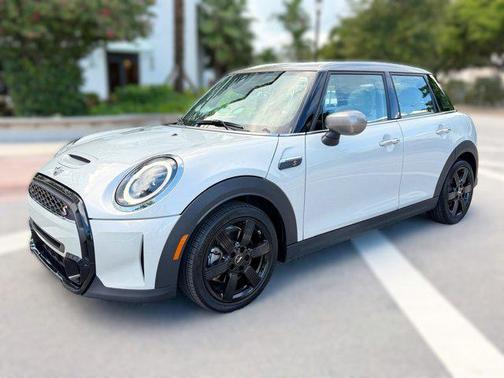 2022 MINI Hardtop Cooper S