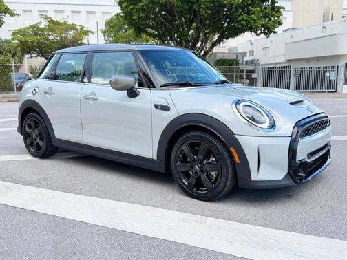 2022 MINI Hardtop Cooper S
