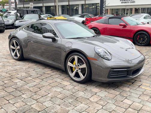 2021 Porsche 911 Carrera