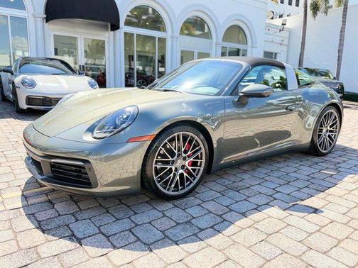 2024 Porsche 911 Targa 4 GTS