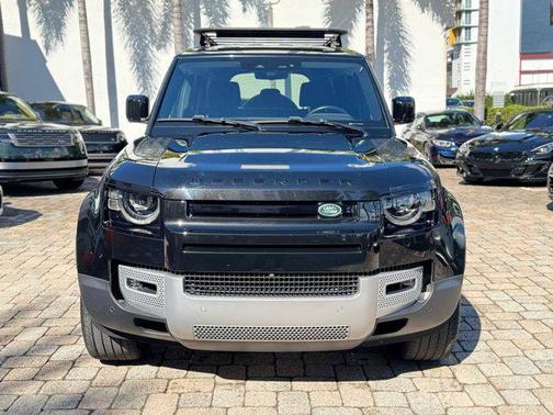 2021 Land Rover Defender 110 SE