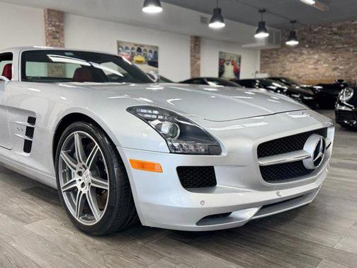 2012 Mercedes-Benz SLS AMG Base