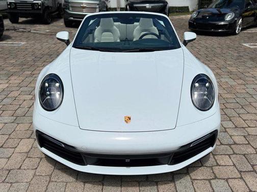2022 Porsche 911 Carrera