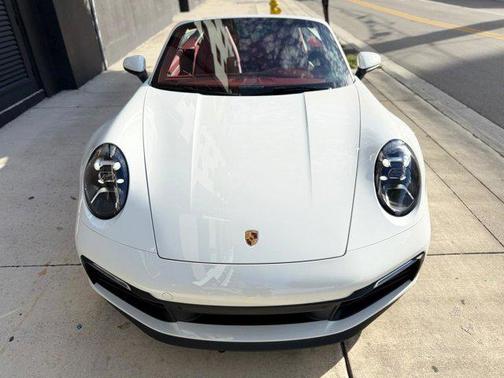 2024 Porsche 911 Carrera 4 GTS