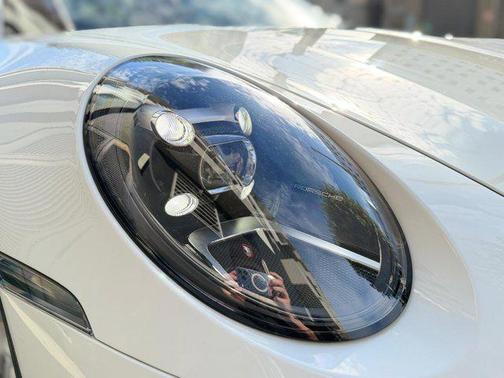 2024 Porsche 911 Carrera 4 GTS