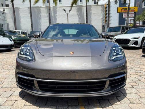 2018 Porsche Panamera Base