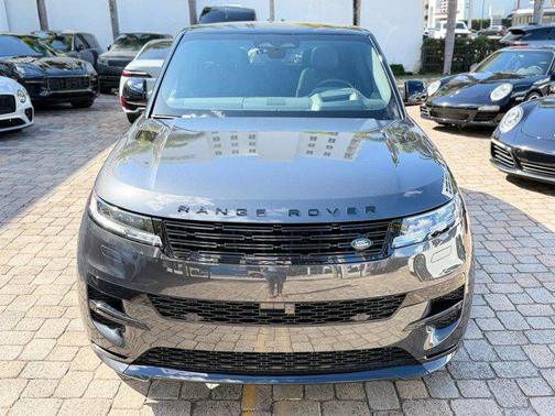 2025 Land Rover Range Rover Sport SE