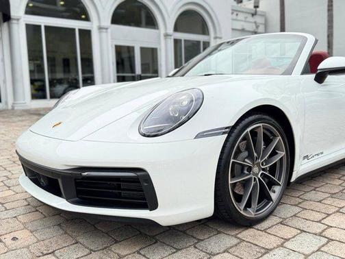 2020 Porsche 911 Carrera