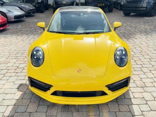 2022 Porsche 911 Carrera GTS