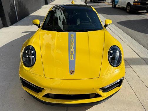 2022 Porsche 911 Carrera GTS