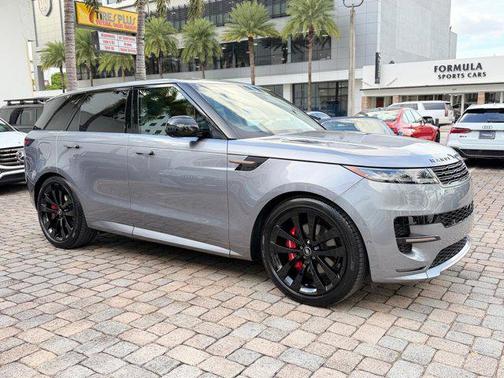 2025 Land Rover Range Rover Sport SE