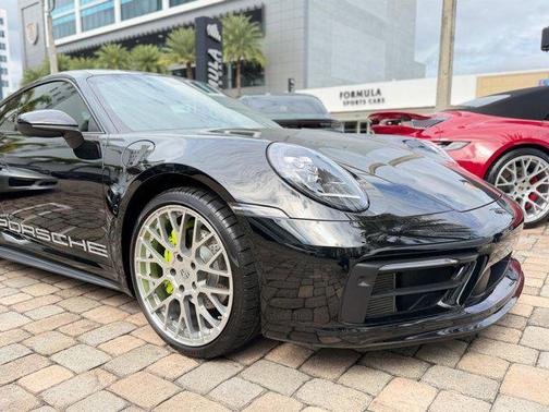 2023 Porsche 911 Carrera