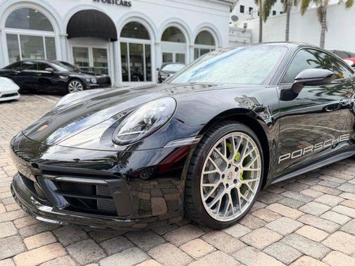 2023 Porsche 911 Carrera