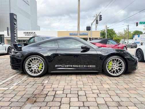 2023 Porsche 911 Carrera