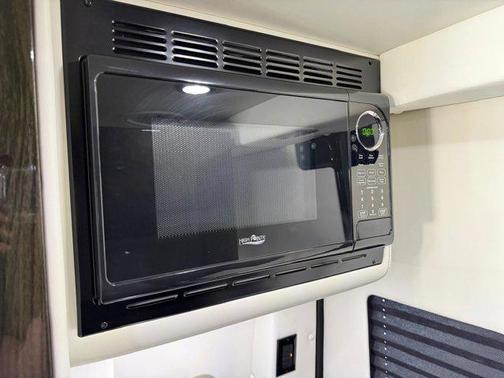 2020 Mercedes-Benz Sprinter 2500 Standard Roof