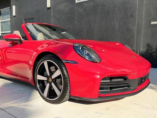 2025 Porsche 911 Carrera