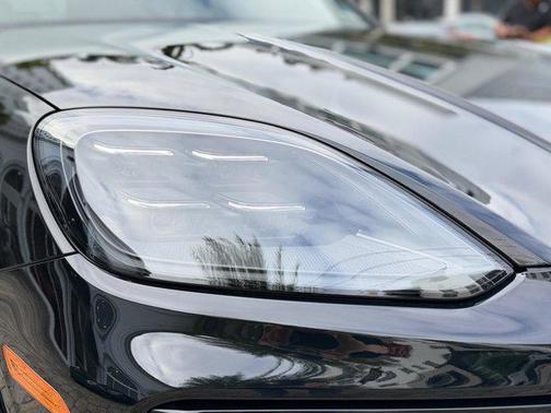 2025 Porsche Cayenne GTS