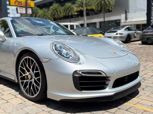 2014 Porsche 911 Turbo S
